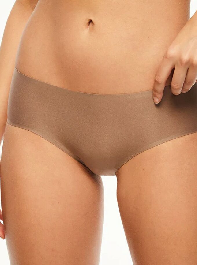 Γυναικείο σλιπ χωρίς ραφές σε hipster Chantelle C26440