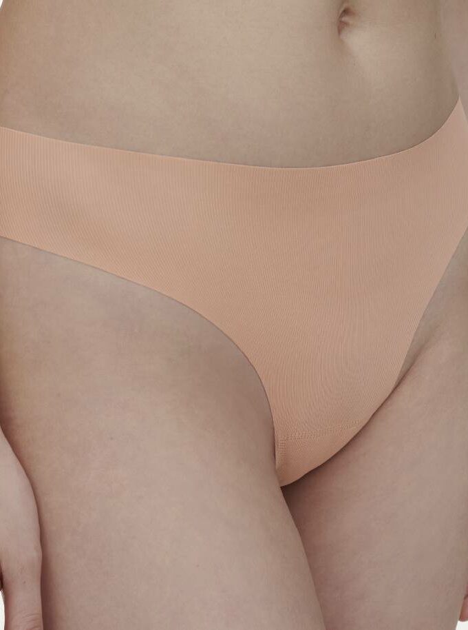 Γυναικείο σλιπ χωρίς ραφές string Chantelle Pulpies C22HG9