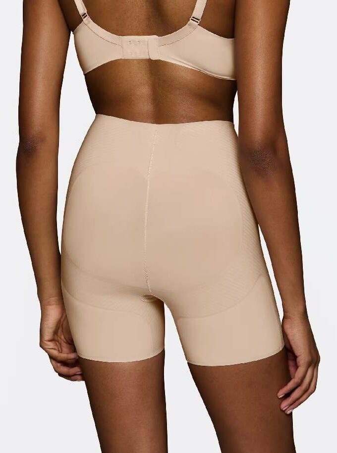 Λαστέξ με πόδι χωρίς ραφές Triumph BMU Illusion Curves HW Short