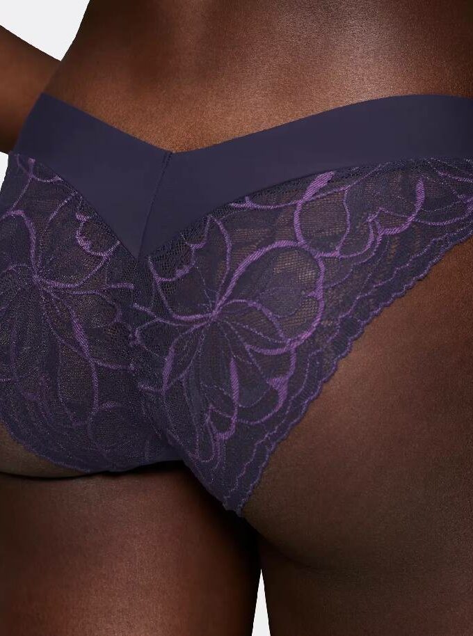 Γυναικείο σλιπ δαντέλα Triumph Body Make-up Illusion Lace Hightleg tai