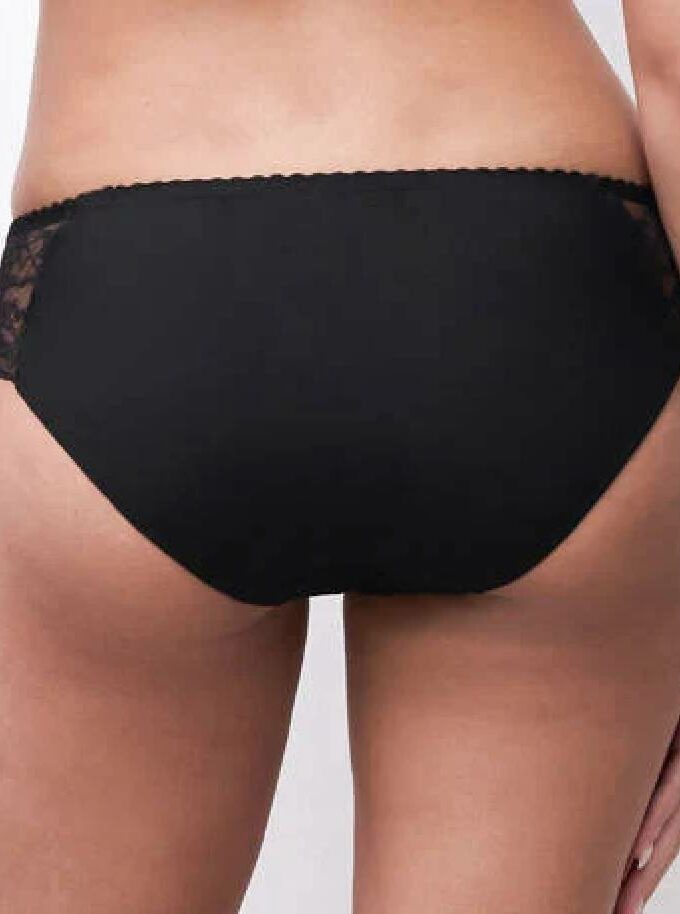 Γυναικείο σλιπ κανονικό με δαντέλα Chantelle C1AMC6